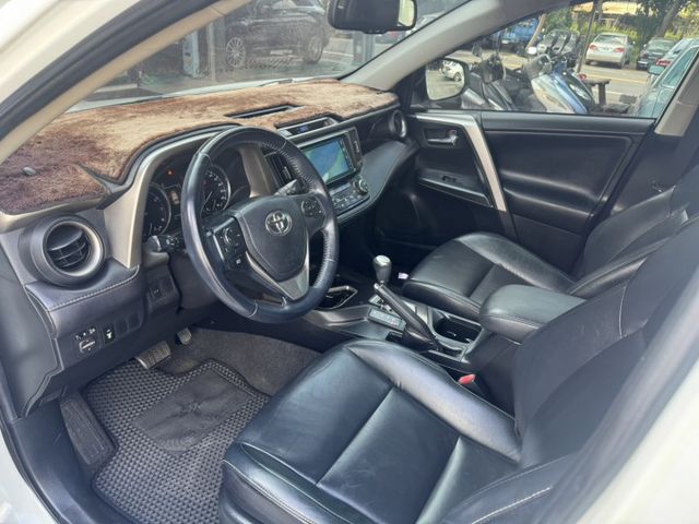 16年式 2.0豪華版 實跑8.4萬公里 LED頭燈 免KEY 定速 恆溫 電動椅 倒車影像 全車原版件 ( 新市店 )  第5張相片