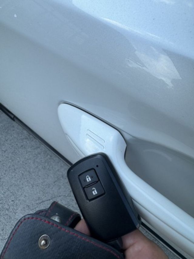 16年式 2.0豪華版 實跑8.4萬公里 LED頭燈 免KEY 定速 恆溫 電動椅 倒車影像 全車原版件 ( 新市店 )  第12張相片