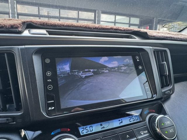 16年式 2.0豪華版 實跑8.4萬公里 LED頭燈 免KEY 定速 恆溫 電動椅 倒車影像 全車原版件 ( 新市店 )  第17張相片