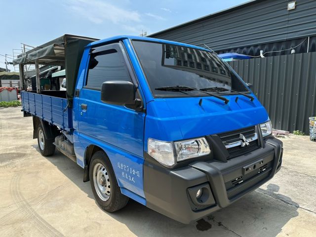 實跑9.9萬公里 帆布遮雨棚 回去直接載貨賺錢好幫手 全車原版件  第3張相片