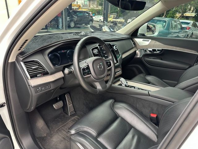 T8 七人座 僅跑3.6萬公里 氣壓懸吊 Akebono阿基波羅前十後四 BC21吋鍛造鋁圈 全車原版件 (新市店)  第5張相片