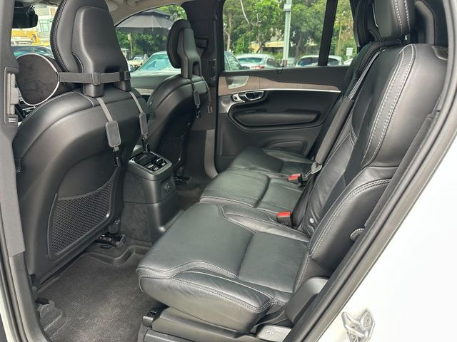 T8 七人座 僅跑3.6萬公里 氣壓懸吊 Akebono阿基波羅前十後四 BC21吋鍛造鋁圈 全車原版件 (新市店)  第6張相片