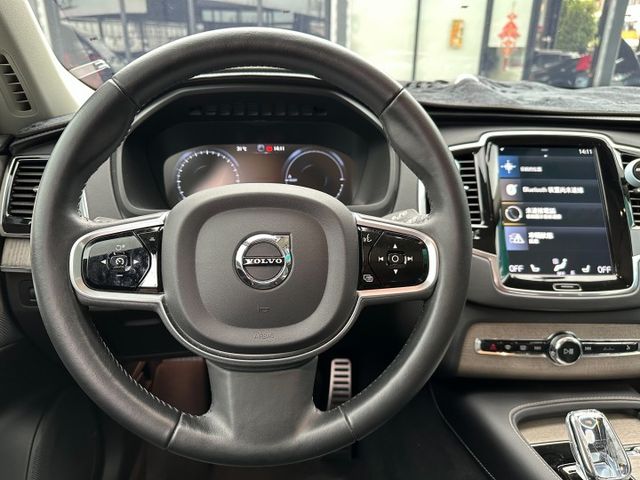 T8 七人座 僅跑3.6萬公里 氣壓懸吊 Akebono阿基波羅前十後四 BC21吋鍛造鋁圈 全車原版件 (新市店)  第13張相片