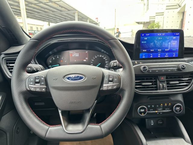 ST-Line Lommel X賽道版 實跑2.1萬公里 全車原版件 (永大店)  第13張相片