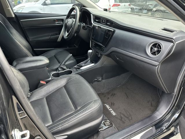 小改款 豪華版 雙圓表 免key 定速 恆溫 影音系統  全車原版件 里程保證 (新市店)  第9張相片