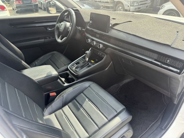 S版 一手車 僅跑3.3萬公里 跟車 盲點 環景 雙電動椅 電動尾門 全車原版件 (新市店)  第9張相片