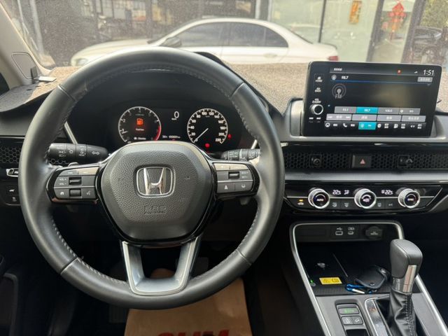 S版 一手車 僅跑3.3萬公里 跟車 盲點 環景 雙電動椅 電動尾門 全車原版件 (新市店)  第12張相片