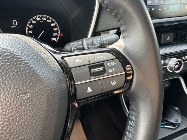 S版 一手車 僅跑3.3萬公里 跟車 盲點 環景 雙電動椅 電動尾門 全車原版件 (新市店)  第13張相片