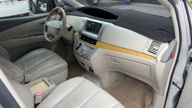 2.4豪華版 七人座 雙電滑門 電動尾門 駕駛電動椅 全車原版件 里程保證  第9張相片