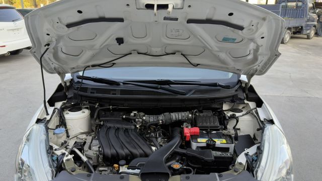 行家皮椅版 代步車首選 空間大 全車原版件 里程保證  第11張相片