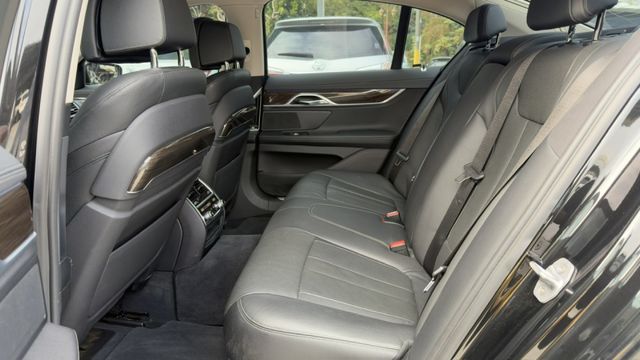 改後期款M760樣式套件 全新20吋鋁圈 全新輪胎 漏水通病預防性已更換全車水管水箱 里程保證  第6張相片