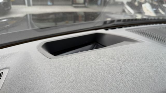 改後期款M760樣式套件 全新20吋鋁圈 全新輪胎 漏水通病預防性已更換全車水管水箱 里程保證  第13張相片