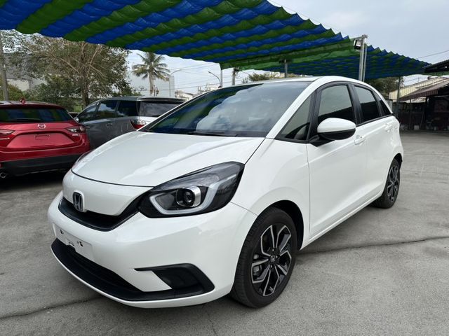 HEV油電 一手車 原廠保養 新車保固中 全車原版件  第1張相片