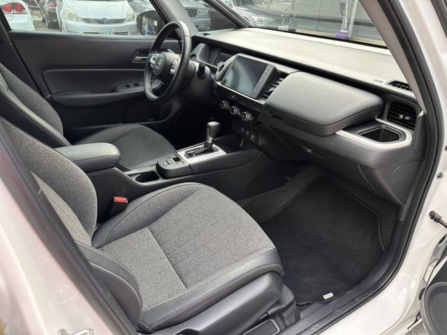 HEV油電 一手車 原廠保養 新車保固中 全車原版件  第9張相片