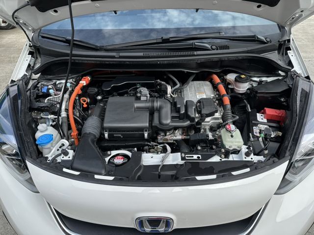 HEV油電 一手車 原廠保養 新車保固中 全車原版件  第11張相片