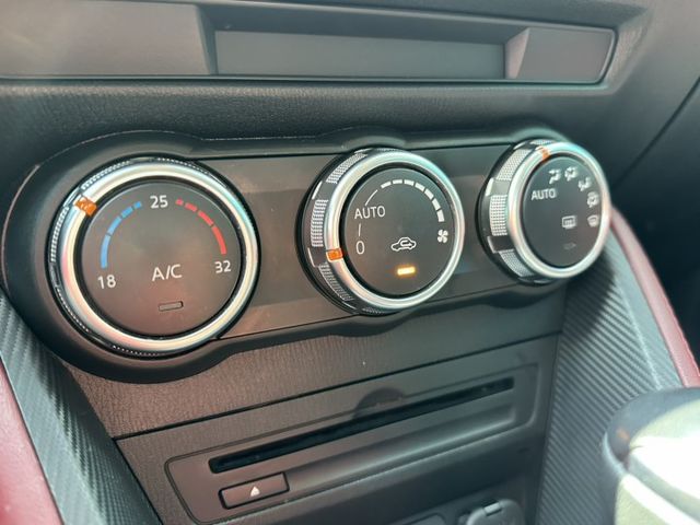 頂級版 抬頭顯示 LED頭燈 免KEY 倒車影像 恆溫 全車原版件 里程保證  第17張相片