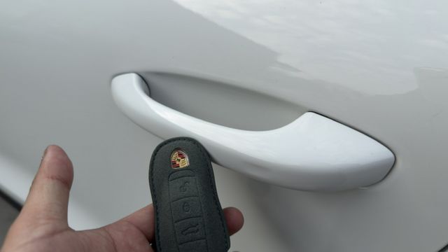 23年式 Porsche Macan 2.0T 總代理 重點選配入內看清單 全車原版件  第12張相片