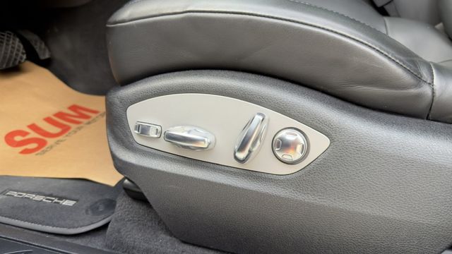 23年式 Porsche Macan 2.0T 總代理 重點選配入內看清單 全車原版件  第13張相片