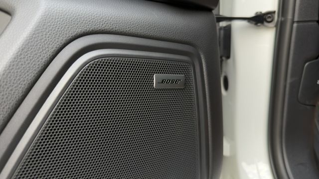 23年式 Porsche Macan 2.0T 總代理 重點選配入內看清單 全車原版件  第14張相片