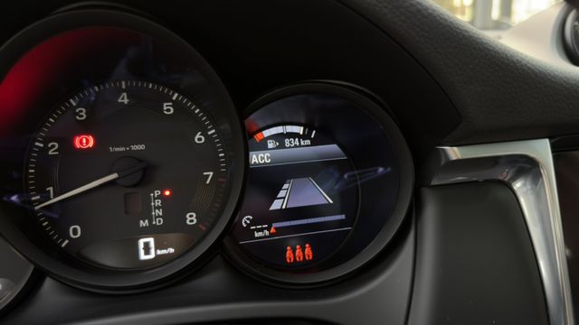 23年式 Porsche Macan 2.0T 總代理 重點選配入內看清單 全車原版件  第15張相片