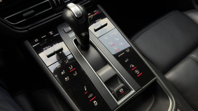 23年式 Porsche Macan 2.0T 總代理 重點選配入內看清單 全車原版件  第19張相片