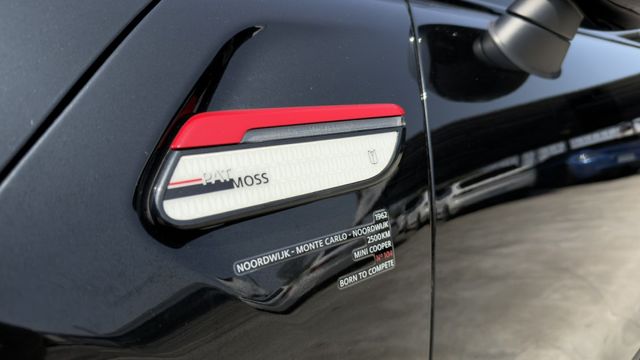 JCW Pat Moss Edition全球限量800台 僅跑1.8萬 全車犀牛皮 全車原版件  第11張相片