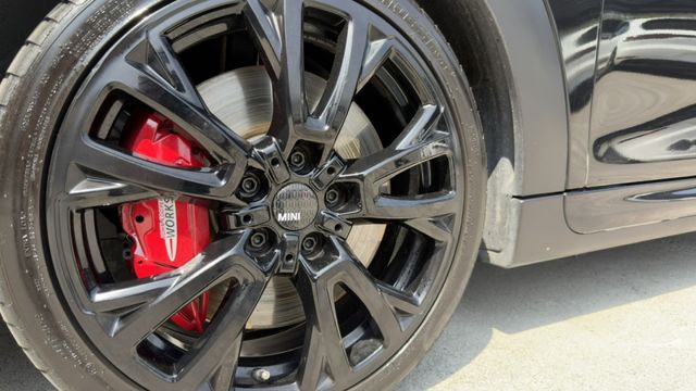 JCW Pat Moss Edition全球限量800台 僅跑1.8萬 全車犀牛皮 全車原版件  第12張相片