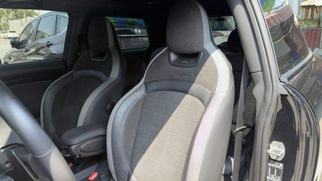 JCW Pat Moss Edition全球限量800台 僅跑1.8萬 全車犀牛皮 全車原版件  第20張相片