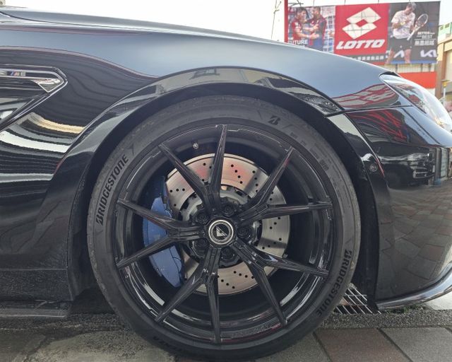 M6 Gran Coupe  總代理 全段正蠍子管 MP超轉方向盤 V牌20吋鋁圈  第7張相片