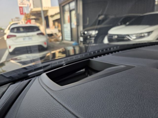 M6 Gran Coupe  總代理 全段正蠍子管 MP超轉方向盤 V牌20吋鋁圈  第18張相片