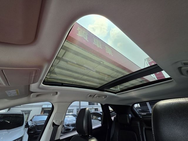 1.5T 旗艦版 實跑4.4萬公里 全速域跟車 全景天窗 電動尾門 電動椅 盲點 全車原版件  第15張相片