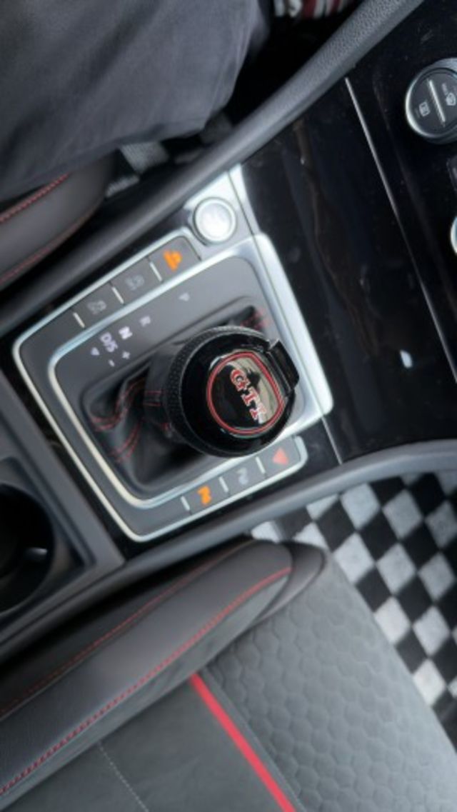 7.5代GTI 大P 實跑8萬公里 VVS全段排氣 MD套件 MST進氣 丹拿音響 原版件  第13張相片