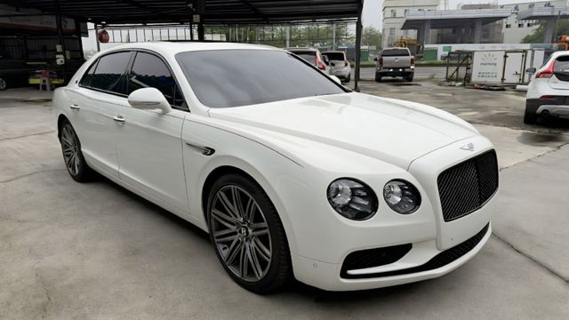 18年式 Flying Spur V8S 日本限量層雲版 全球限量20台 頂級四門豪車  第3張相片