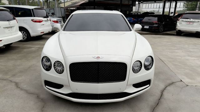 18年式 Flying Spur V8S 日本限量層雲版 全球限量20台 頂級四門豪車  第4張相片