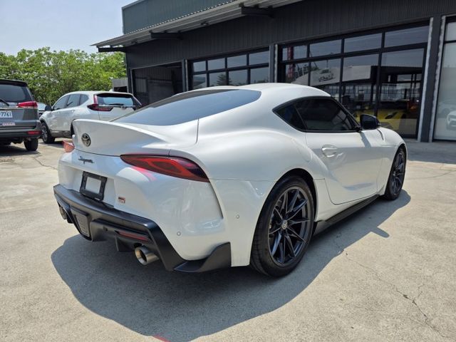 Supra  3.0T Premium 自排 實跑14900km 全車原版件  第2張相片