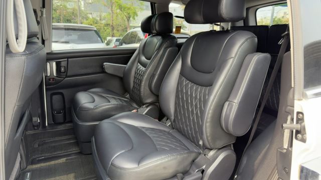 七人座 僅跑10萬公里 雙電滑門 全車原版件 里程保證  第6張相片