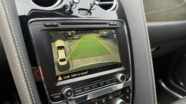 18年式 Flying Spur V8S 日本限量層雲版 全球限量20台 頂級四門豪車  第18張相片
