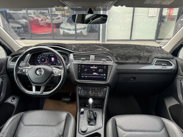 330TSI HL頂級版 液晶儀表 ACC跟車 環景 4WD 雙前電動椅 全車原版件 里程保證 (新市店)  第10張相片