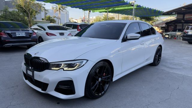330I M-Sport 總代理 一手車 5AU 抬頭顯示 HK音響 M紅色卡鉗 里程保證 ( 新市店 )  第1張相片