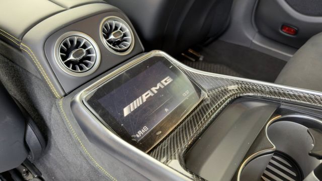 GT63S 四座套件 前後陶瓷煞車 五鍵滿 賽車椅 原車色黑 貼膜消光灰 原版件  第6張相片