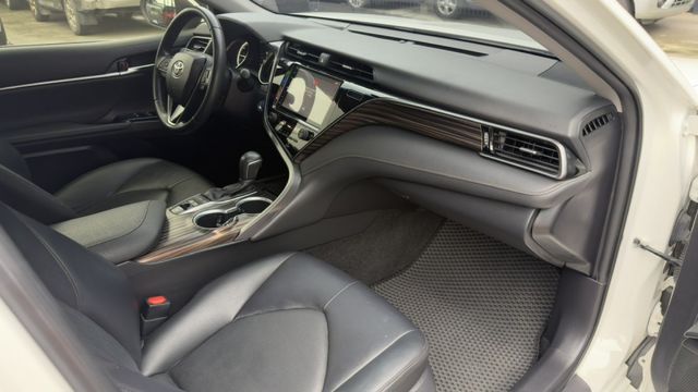 HYBRID油電 尊爵版 一手車 大電池原廠保固中 全車原版件 里程保證  第9張相片