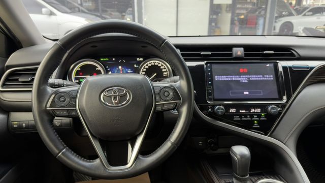 HYBRID油電 尊爵版 一手車 大電池原廠保固中 全車原版件 里程保證  第16張相片