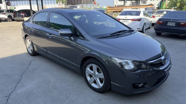 小改款 黑內裝 VTi-S 天窗 換檔快撥 HID頭燈 里程少 僅跑10萬公里 全車原版件  第3張相片