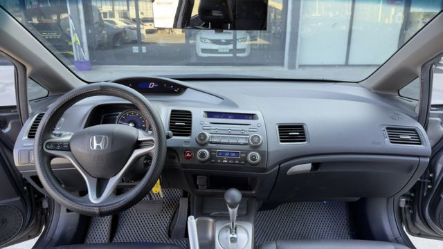 小改款 黑內裝 VTi-S 天窗 換檔快撥 HID頭燈 里程少 僅跑10萬公里 全車原版件  第10張相片