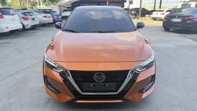 尊爵智駕版 跟車 環景 七吋螢幕儀表 免key 里程保證 全車原版件  第4張相片