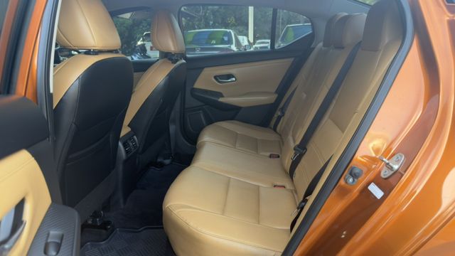 尊爵智駕版 跟車 環景 七吋螢幕儀表 免key 里程保證 全車原版件  第6張相片