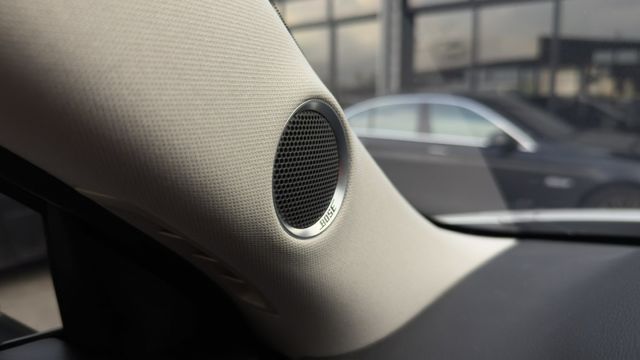 黑艷旗艦版 一手車 全程原廠保養 ACC跟車 BOSE音響 環景 電動尾門 全車原版件 里程保證  第18張相片
