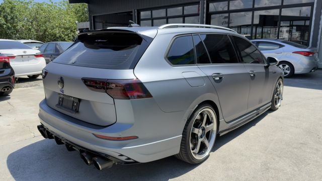 8R Variant 全車精品升級 貼膜消光灰藍 H/K音響 通風座椅 全車原版件  第2張相片