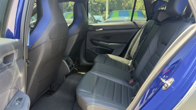 8R Variant 全車精品升級 貼膜消光灰藍 H/K音響 通風座椅 全車原版件  第7張相片