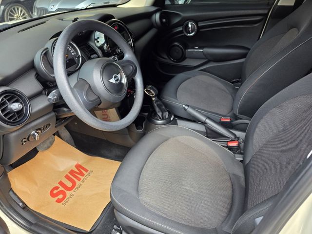 Mini ONE ( F55 ) 五門 低里程僅跑6萬公里 免鑰匙 摸門 全車原版件  第5張相片